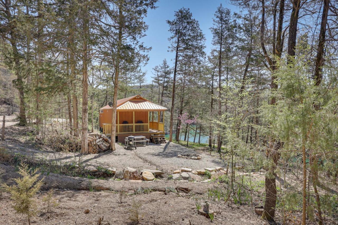 Cliffside Eureka Springs Cabin With Beaver Lake View Exterior foto
